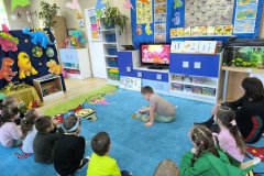 90ce13e2-ab4e-4774-81d6-8e5f88e68257