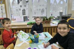 06de3e70-8a2b-4283-bc01-bfd36dcd6965